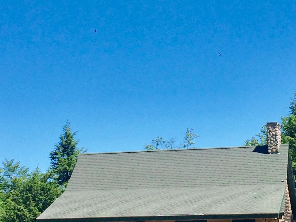 2nd image of 826 Old County Rd