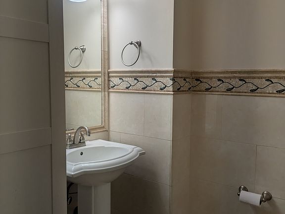 Travertine and marble tile trimmings
