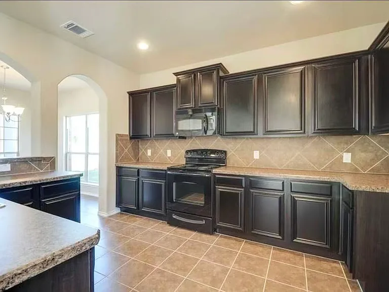 5413 Beacon Ln — Photo 9