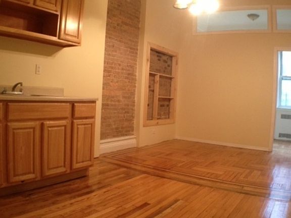 2nd image of 355 S 4th St APT 6B