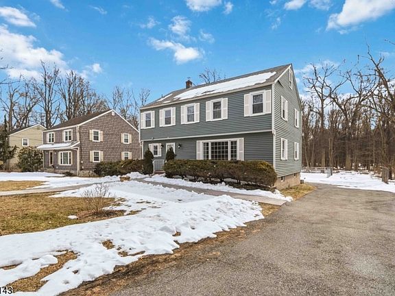 2nd image of 34 Sand Hill Rd