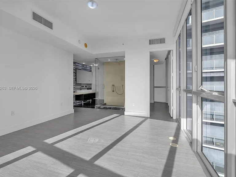 1100 Biscayne Blvd #4308 — Photo 38
