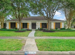 5726 Dumfries Dr, Houston, TX 77096