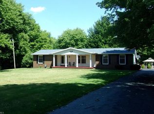 1954 Warner Rd NE, Hubbard, OH 44403