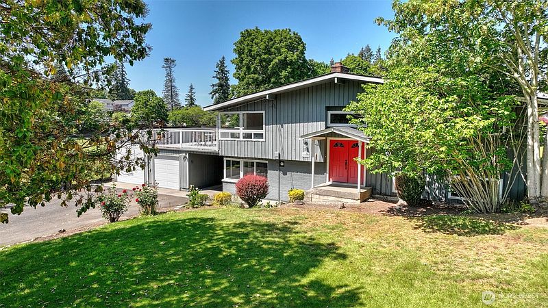5th image of 2200 NE 24th Street