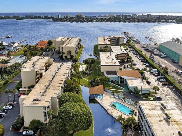 200 Waterway Dr S APT 303