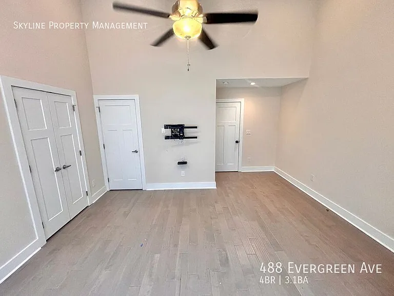 488 Evergreen Ave — Photo 23