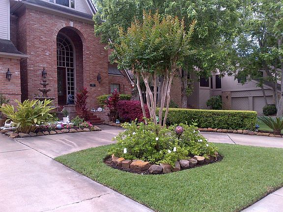 4th image of 1523 S Hearthside Dr