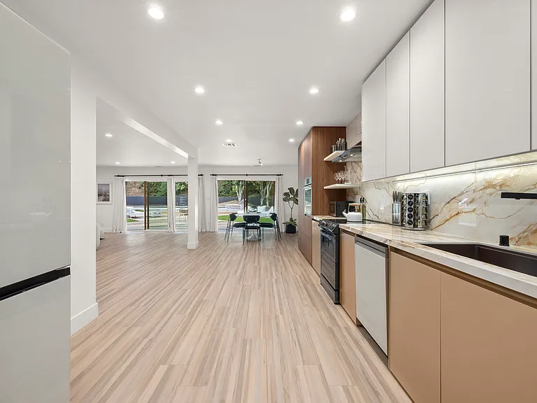 9289 Swallow Dr — Photo 15