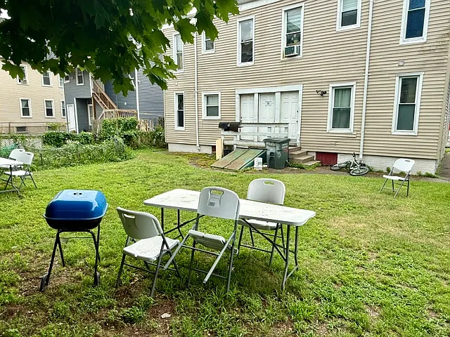 384 Gregory St — Photo 12
