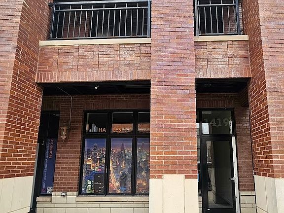 2nd image of 1419 W Chicago Ave Unit 2