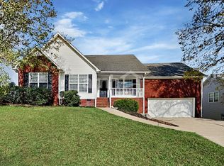 2732 Mollys Ct, Spring Hill, TN 37174