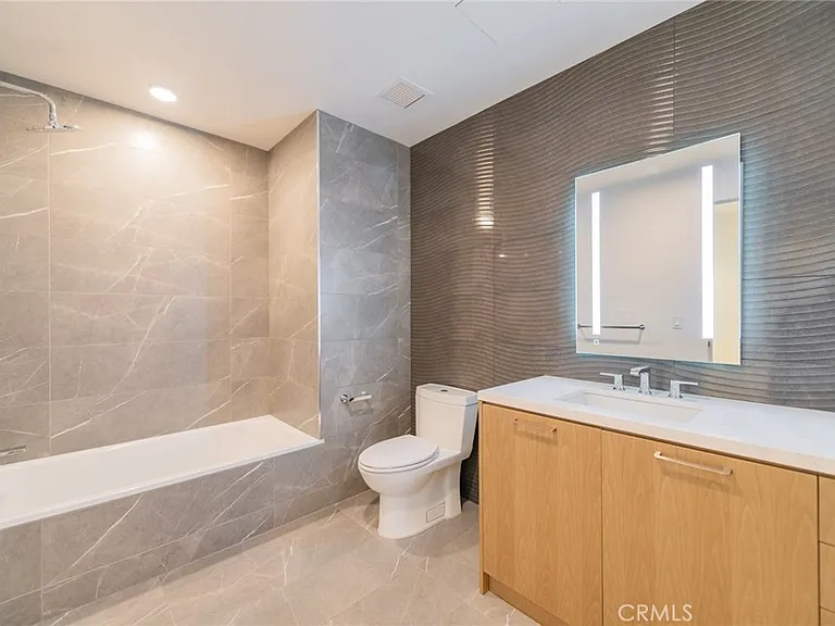 400 S Broadway Ave #1103 — Photo 4