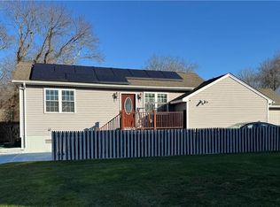 18 Warren Ave, Warwick, RI 02889