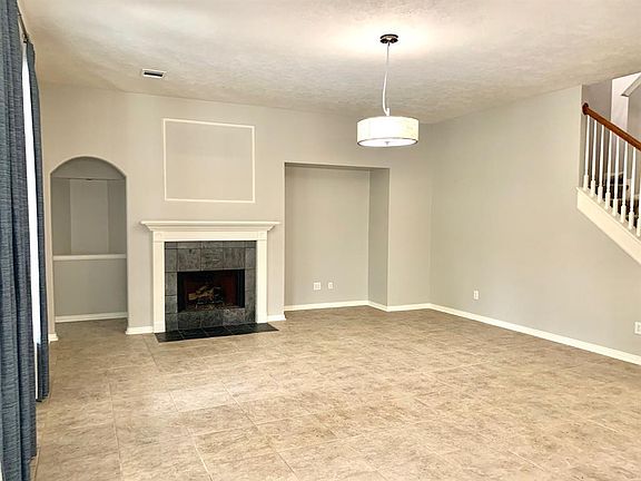 5th image of 3138 Autumnjoy Dr
