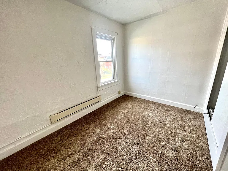 1613 Fourth Avenue (Full Service) — Photo 17