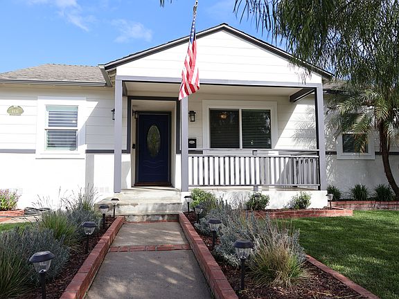 3rd image of 4436 Iroquois Ave