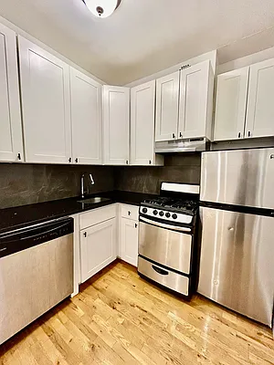 Rented by City Connections Realty | media 6