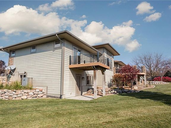 2nd image of 7320 Moonlight Dr