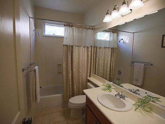 5th image of 4535 Laird Cir