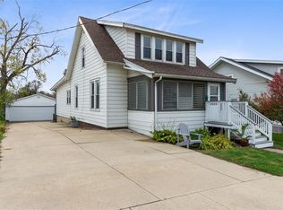 2148 C St SW, Cedar Rapids, IA 52404