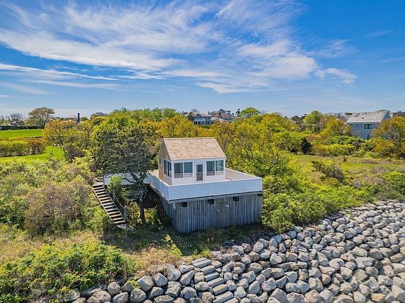 3rd image of 108 Shore Road