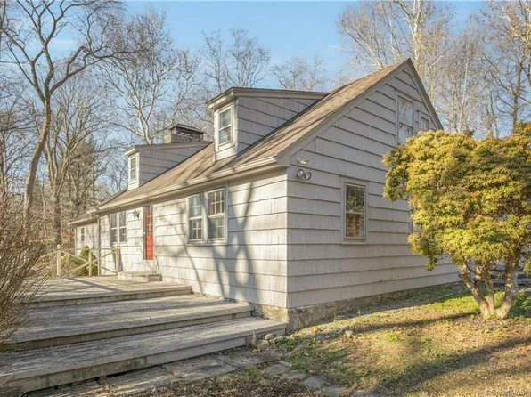 5 Old Belden Hill Court, Norwalk, CT 06850