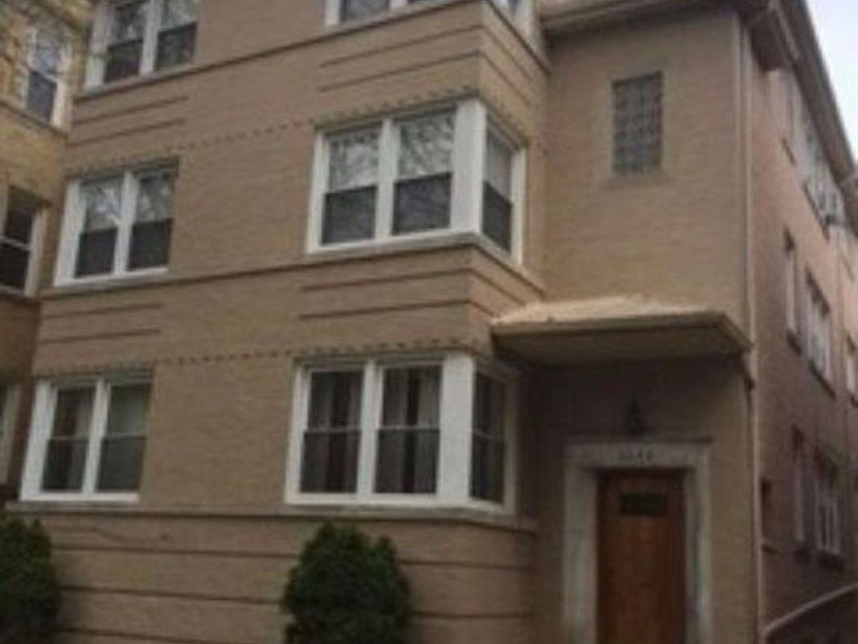 1st image of 2640 W Lunt Ave #3