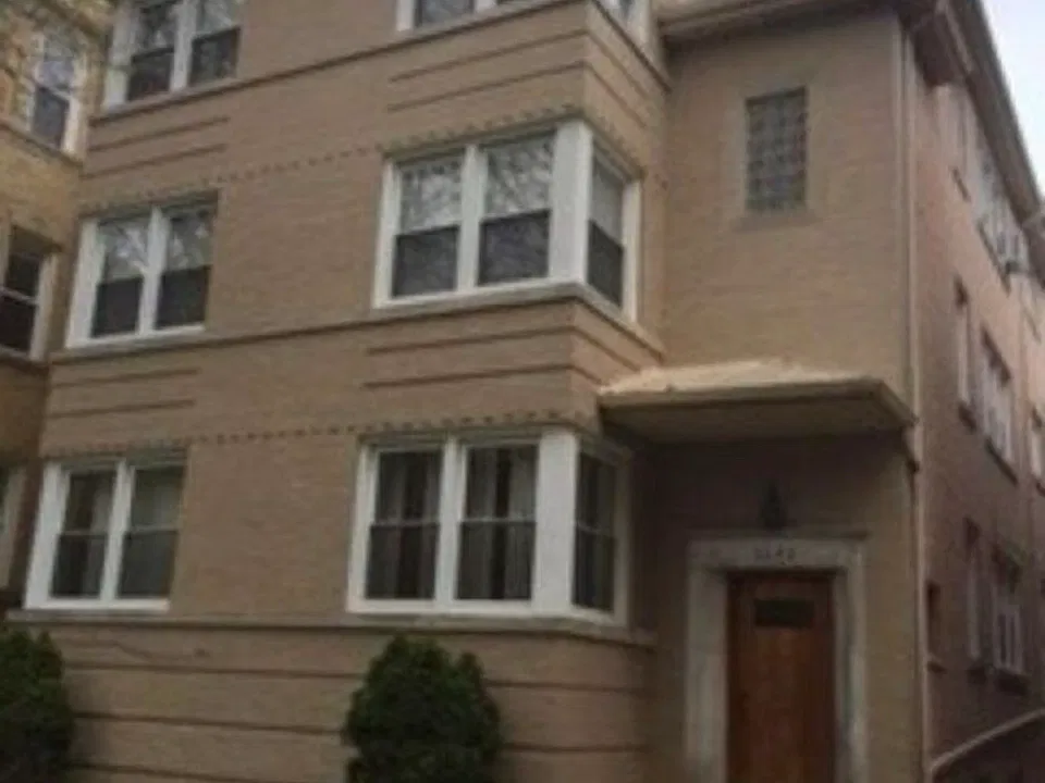 2640 W Lunt Ave #3