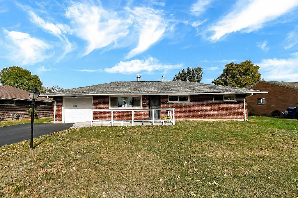 3356 Miriam Dr S photo 1