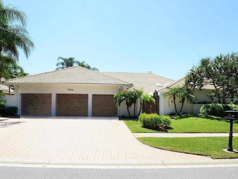 Home For Sale In Boca Grove