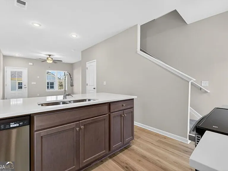 7 Crown St — Photo 12