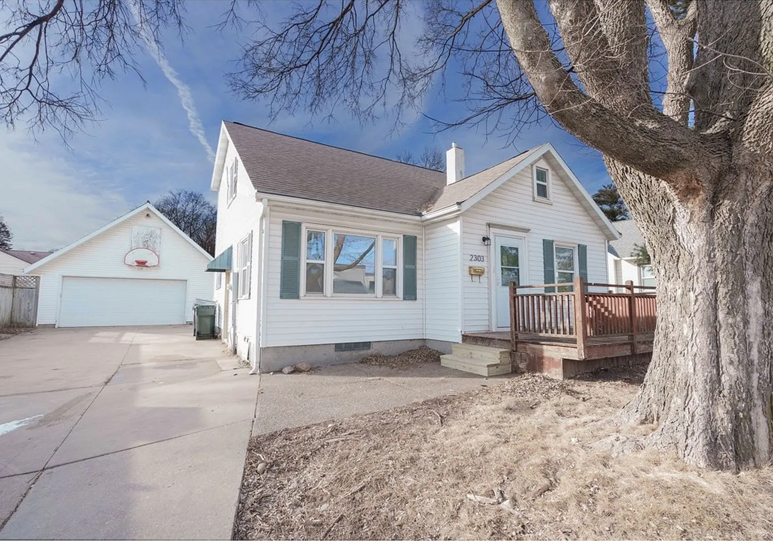 2303 Main Street — Photo 1