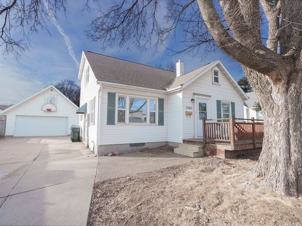 2303 Main St