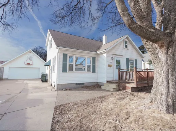 2303 Main St, Cedar Falls, IA 50613
