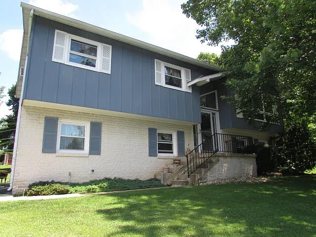 372 Eckman Rd photo 1