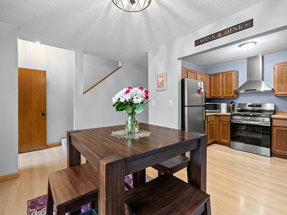 1st image of 3253 Evergreen Dr