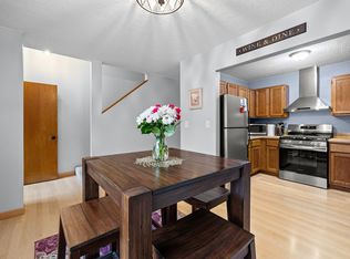 3253 Evergreen Dr, Eagan, MN 55121