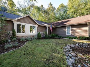 S85W19575 Colonial Ct, Muskego, WI 53150