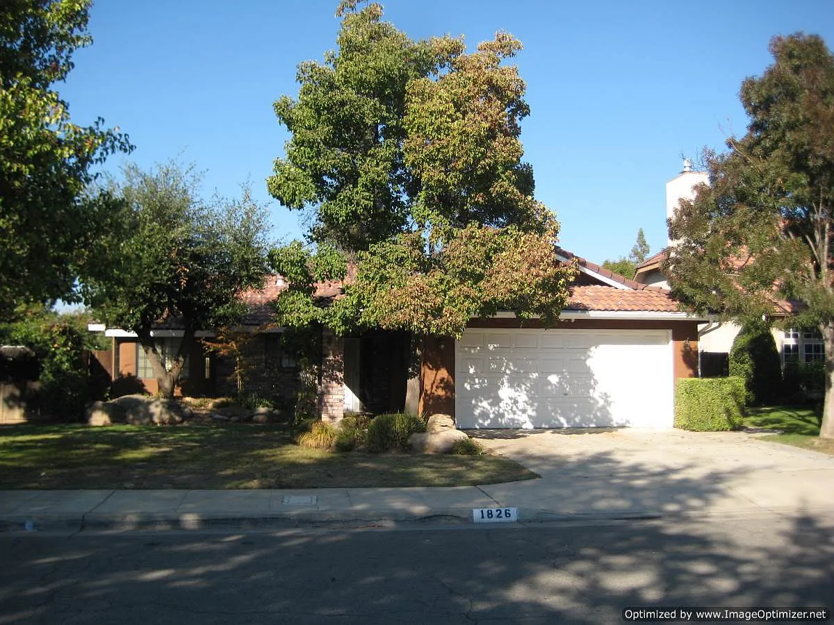 1826 E Shea Dr photo 1