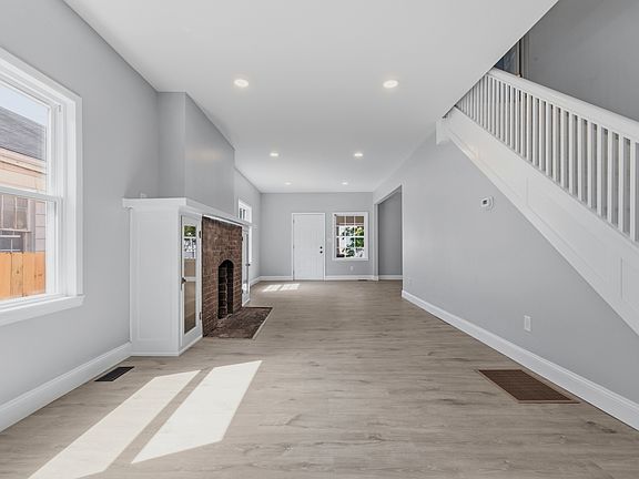 3rd image of 311 N Temple Ave