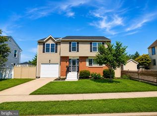 2017 Chestnut St, Holmes, PA 19043