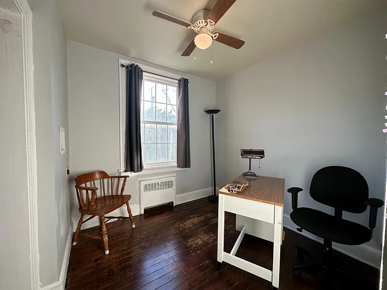 1320 Kenmore Ave #B — Photo 5