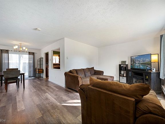 4th image of 649 Grantwood Ave