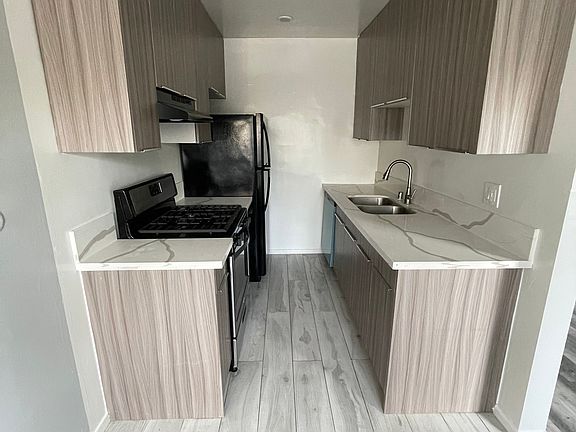 3rd image of 3130 S Durango Ave APT 15