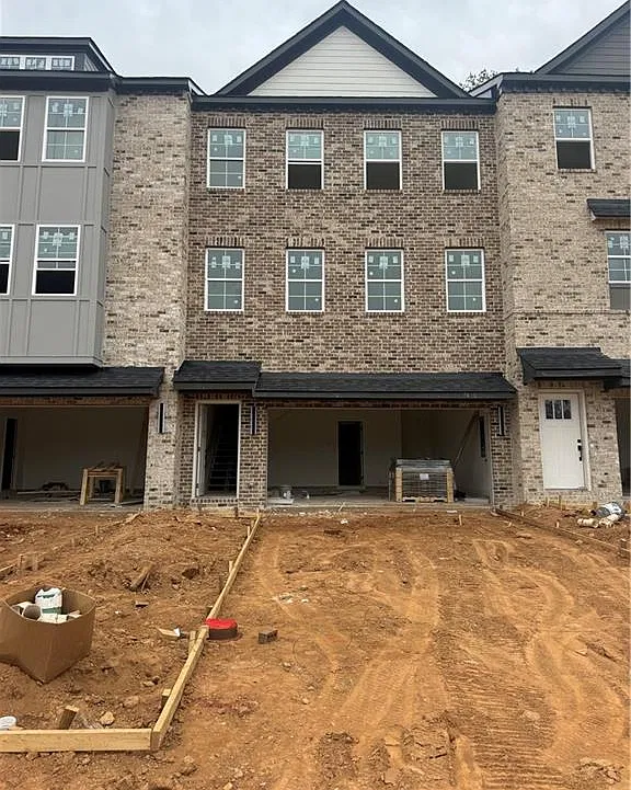 4 bed, 3.5 bath, 2086 sqft, $2,950 — Photo 3