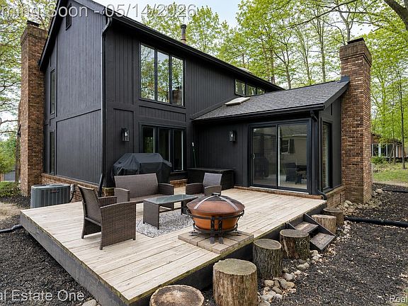 2nd image of 6464 Deer Ridge Dr