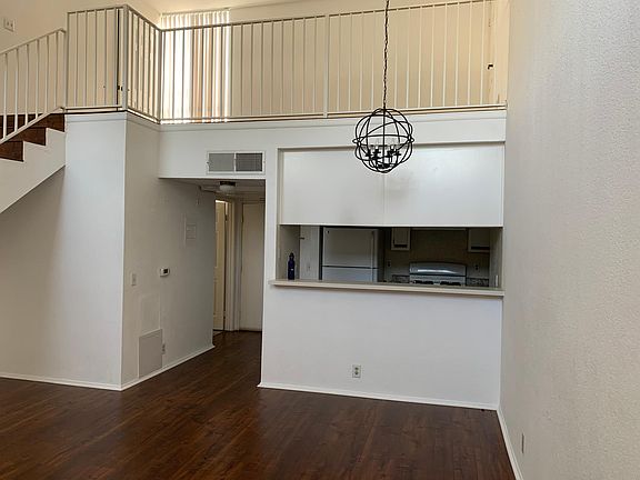 5th image of 1230 N Cherokee Ave APT 203
