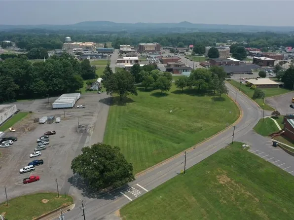 0 E Woltz St, Dobson, NC 27017