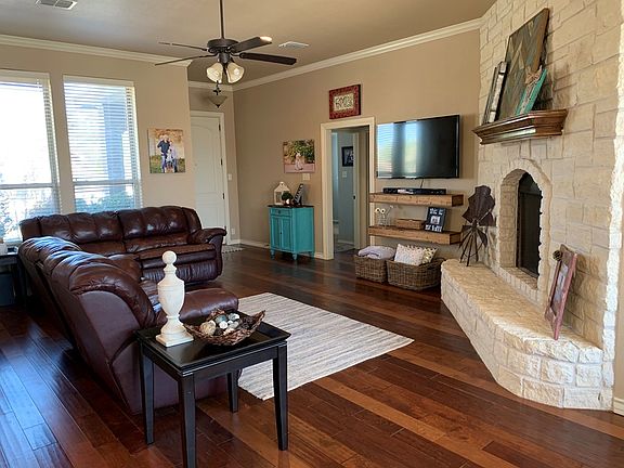 3rd image of 5913 Pedernales Dr